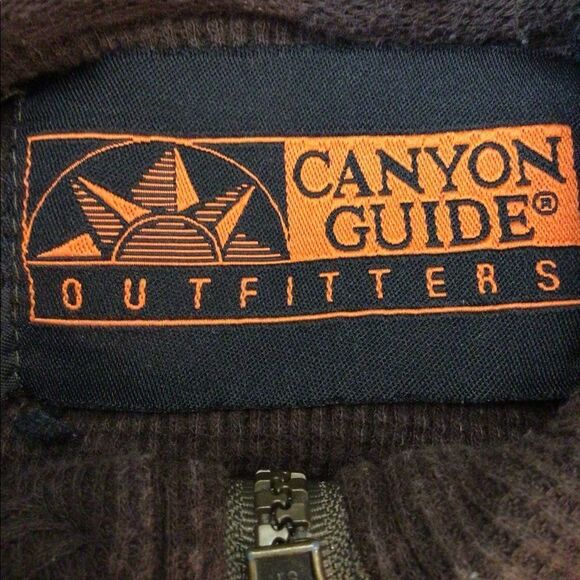 Canyon Guide Camo jacket size 4 fits more like a 2T - Picture 7 of 7